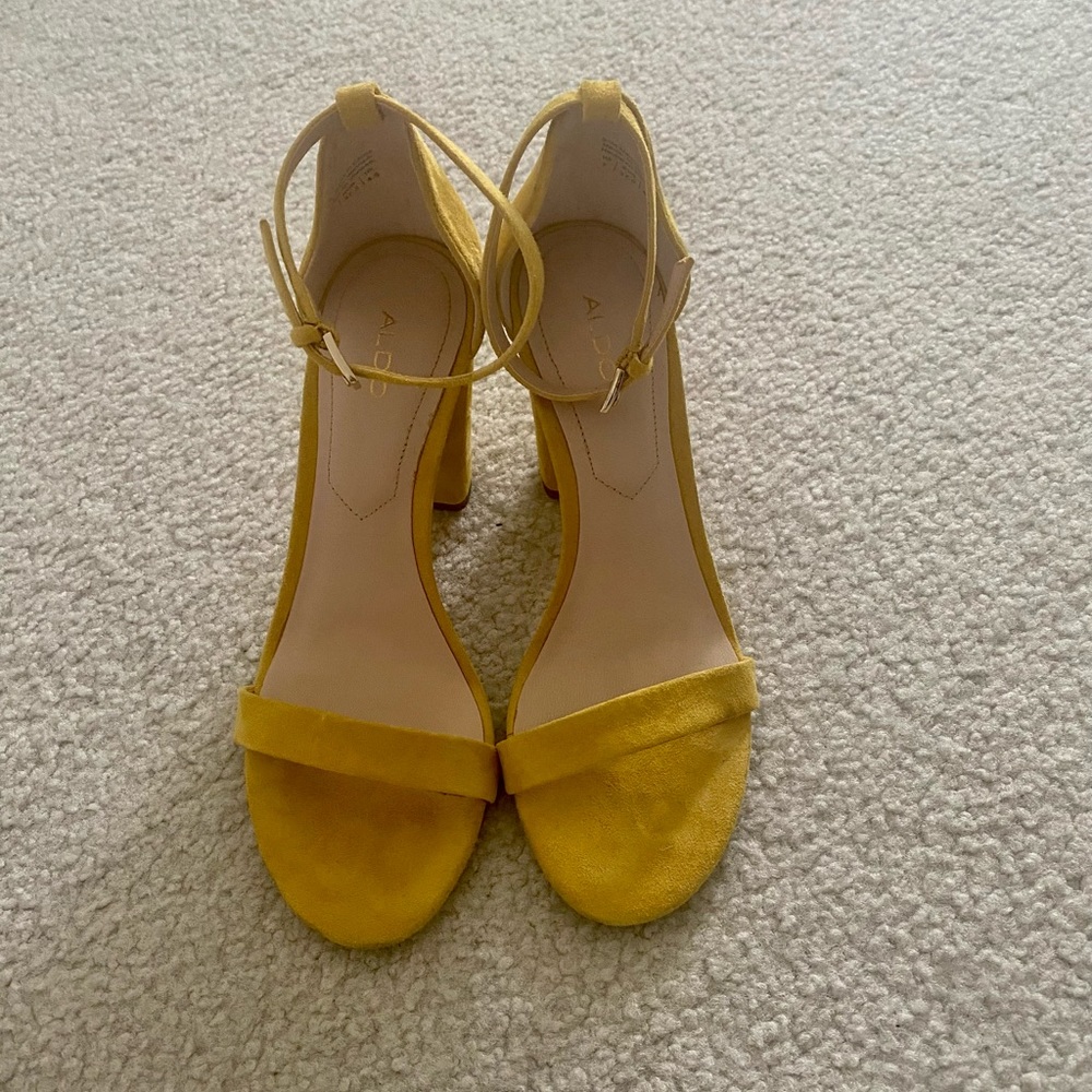 Aldo yellow heels size 7